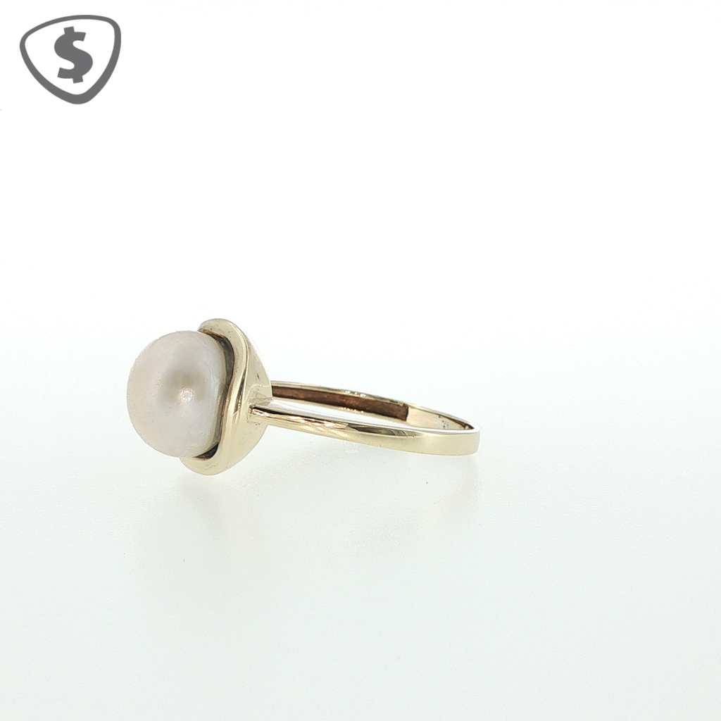 9ct Yellow Gold Pearl Solitaire Ring