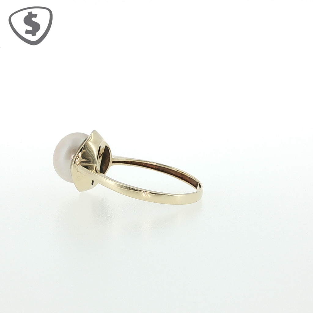 9ct Yellow Gold Pearl Solitaire Ring