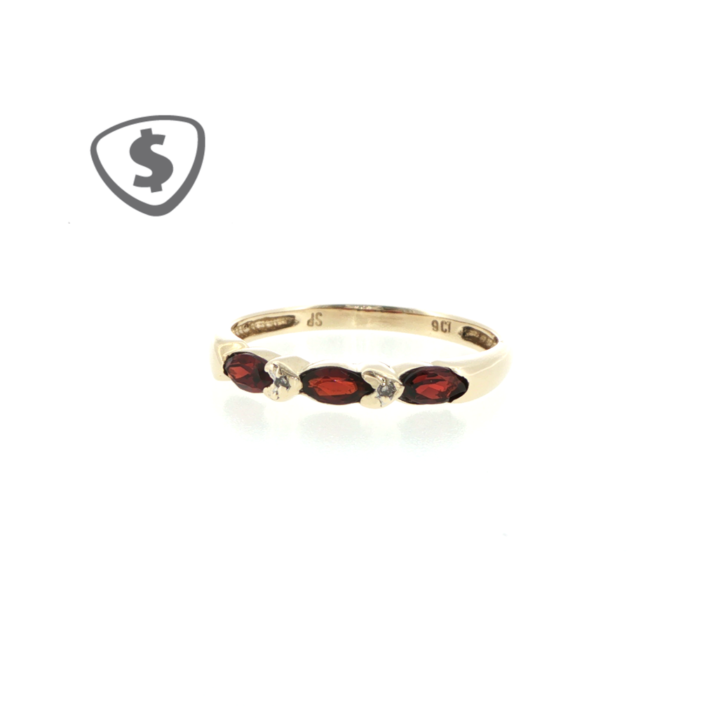 9ct Yellow Gold Three-Stone Garnet Ring